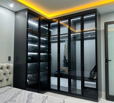 Các mẫu tủ cánh kính góc L