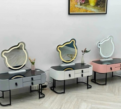 Bàn phấn nhập khẩu (Mã Bệt)